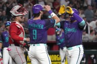 Deadspin | Diamondbacks belt three home runs, double up Red Sox