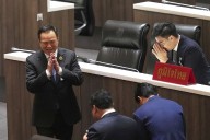 Thai lawmakers to vote for a new prime minister as candidates promise an early election