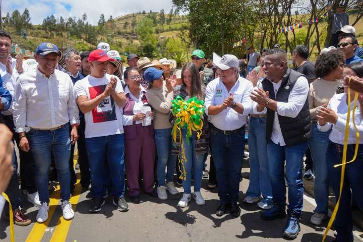 Gobernación de Nariño entrega la vía Rosal del Monte 