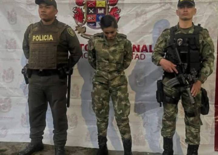 Mujer se infiltró en seguridad de Gustavo Petro haciéndose pasar por capitán del Ejército
