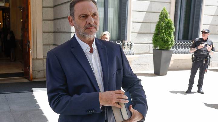 El juez del caso Koldo no ve "indicio alguno" de que la UCO haya filtrado los archivos de Ábalos sobre sus exparejas