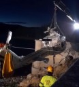 Extraen del embalse de Guadarranque el helicóptero accidentado el viernes