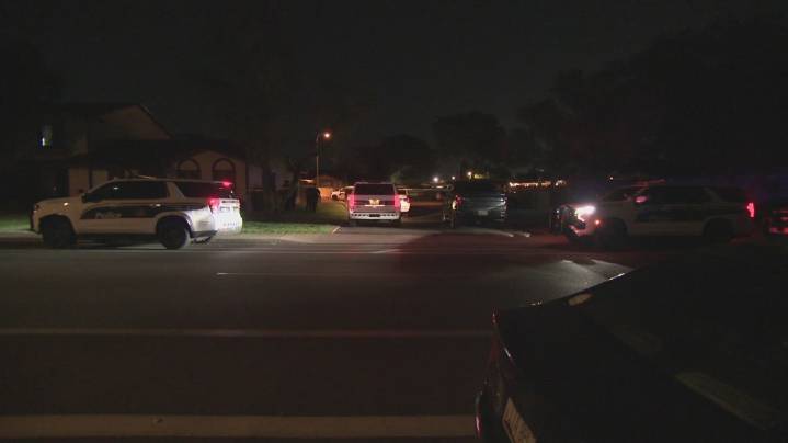 Suspect with machete injured in Phoenix police shooting incident