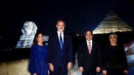El Rey cumple con su deseo de “ver la luz del atardecer en las pirámides de Guiza”