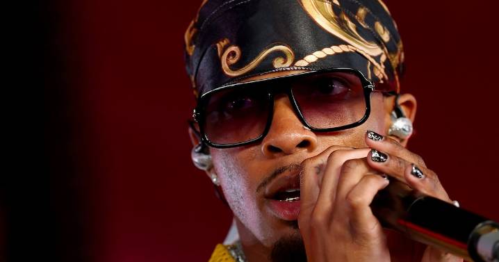 Singer’s Label Stops Promoting His Music After Grisly Find in His Tesla