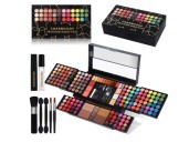 El kit de maquillaje completo más popular entre influencers que está en oferta en Amazon