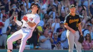 Jarren Duran hits inside-the-park homer for Red Sox against Pirates at Fenway Park