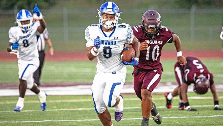 High school football: Howard defeats Appoquinimink 46