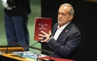 Presidente iraní acusa a EU e Israel de asestar “golpe grave“ a confianza internacional