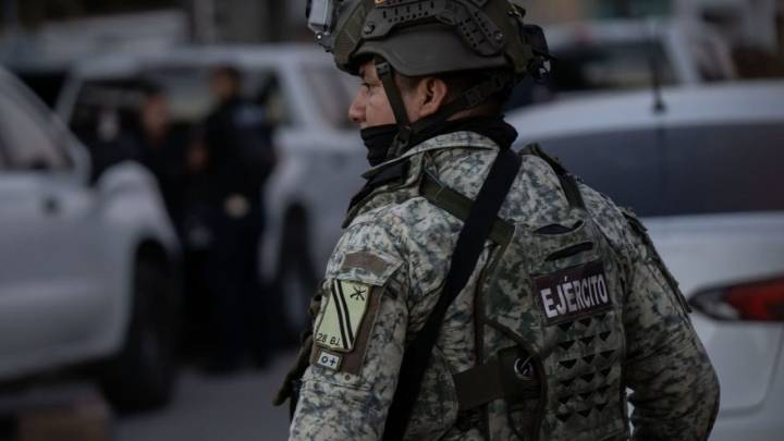 Choca una camioneta de la Defensa durante traslado de reos en Tamaulipas; 14 personas resultan heridas