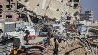 La odisea de intentar hablar con familiares o amigos en Gaza: las comunicaciones en territorio palestino empeoran cada día