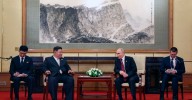 Putin se reúne con Kim Jong-un, pero el Kremlin niega una conspiración contra Trump