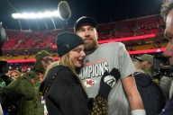 Travis Kelce sobre su compromiso con Taylor Swift: “Todavía me emociono”