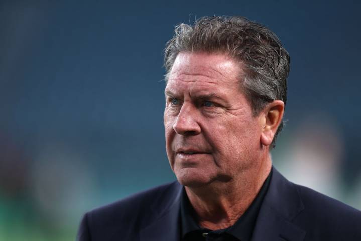 Legendary NFL QB Dan Marino reveals battle with serious disease