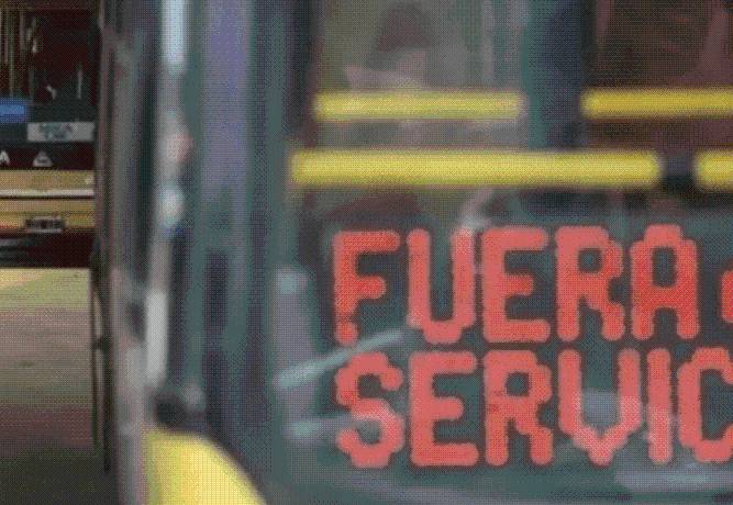 Miles de usuarios siguen sin servicio de colectivos en Paraná