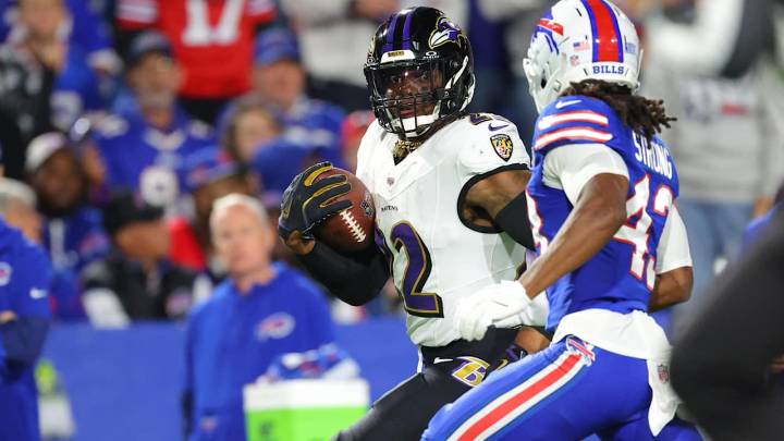 Derrick Henry Fumble Crushes Ravens in Loss to Bills