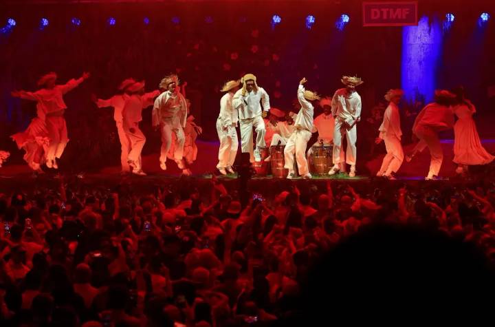 Bad Bunny anuncia su show en el Super Bowl