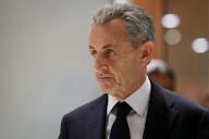 Condenan a expresidente de Francia Nicolas Sarkozy a cinco años de prisión en caso