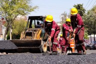 Cambio de uniformes de servicio público costó más de 250 mdp; MC señala fines partidistas