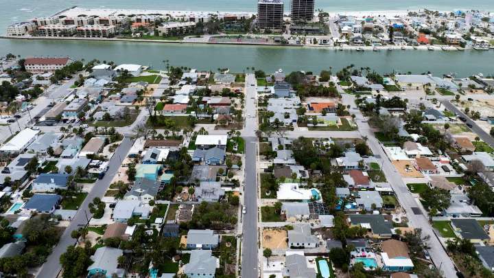 Judge blocks St. Pete Beach from limiting restaurant’s outdoor music