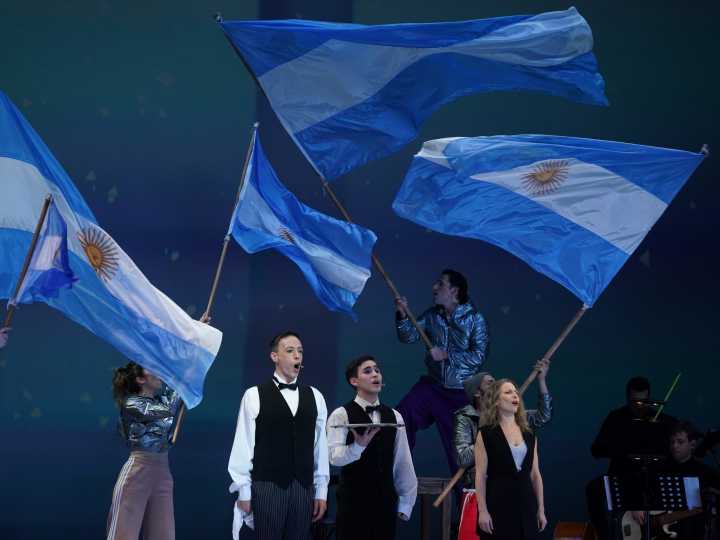 Cómo fue 80 años de Clarín, El gran baile argentino, el espectáculo musical que encabezó Elena Roger en el Colón