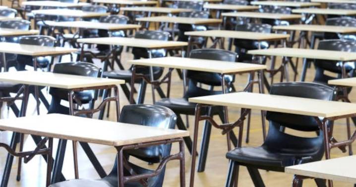 Niegan a Brayan y a seis niños sordos el acceso a secundaria en el CAM en Puebla; padres presentan denuncia ante la Comisión de Derechos Humanos