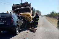 Chocó una moto, dejó a niño grave; huyó y se estrelló con camión
