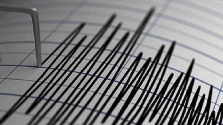 Series of powerful earthquakes hit Philippines in minutes, no tsunami warning