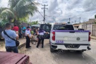 Hombre agrede a una mujer con arma blanca en Cancún; vecinos intervienen y terminan lesionados