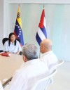 Vicepresidenta se reunió con delegación del Partido Comunista de Cuba