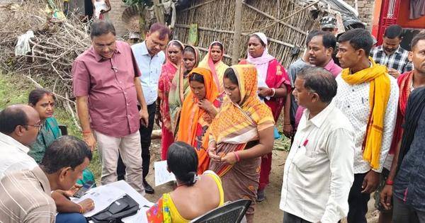 Rush Hour: 47 lakh Bihar voters deleted, Vijay says ‘act against me, not cadre’ for stampede & more