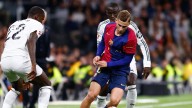 Dos bajas más en el Barça, que podría llegar a Oviedo con cinco lesionados