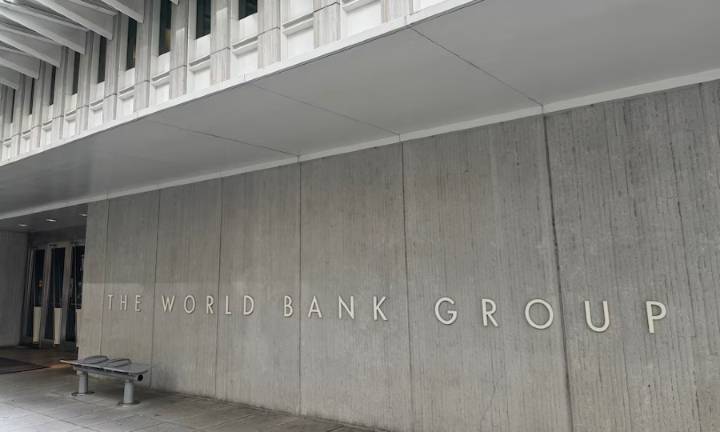 El Banco Mundial anunció que adelantará préstamos por USD 4.000 millones para apoyar a la Argentina