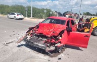 Se impacta por alcance en camión de transporte de personal en Acuña