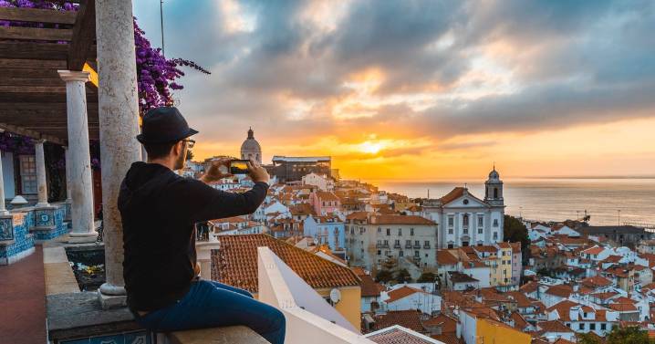 Brits' Christmas holidays under threat as major European hotspot goes on strike