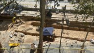 Aparece un nuevo tramo oculto de la muralla de la Barcelona del siglo XIV