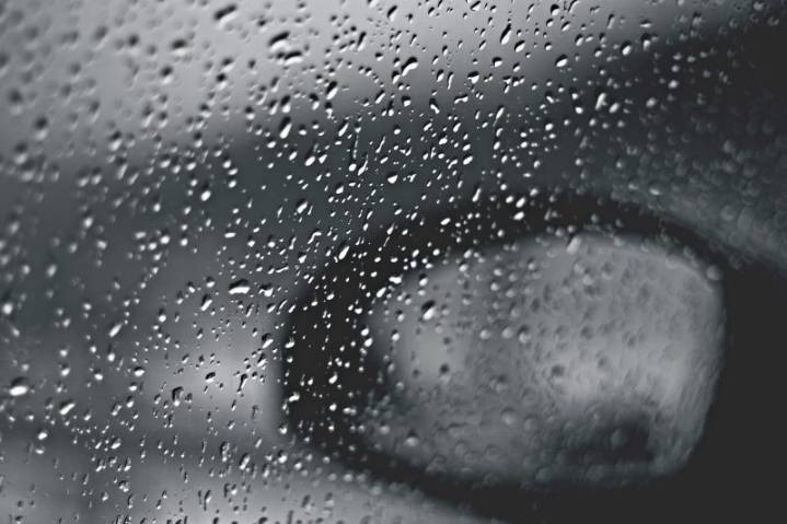 Emergencias amplía la alerta naranja por fuertes lluvias y tormentas al interior norte de Alicante y emite un nuevo aviso especial