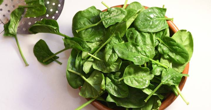Nutritionist says one green food will cut cholesterol this month