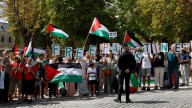 Manifestantes propalestina se hacen presentes a 18 kilómetros de la meta de la Vuelta