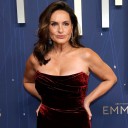 Emmys 2025: Mariska Hargitay Channels Mom Jayne Mansfield