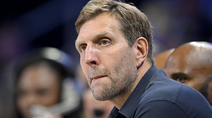 Dirk Nowitzki all smiles during Mavericks’ Cooper Flagg meet up