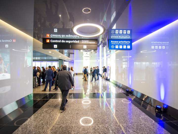 Para el CEO de Aeropuertos Argentina hay que aprovechar el dólar planchado para sumar más rutas entre Argentina y el resto del mundo