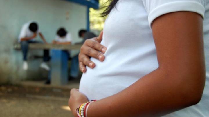 Educación sexual: clave para prevenir embarazos en adolescentes