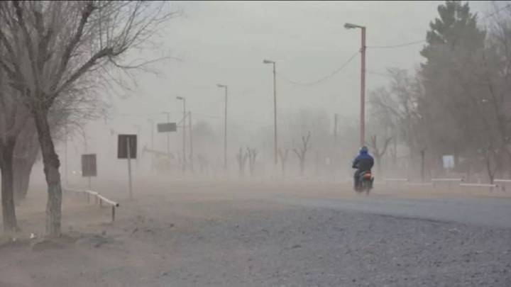 Clima en Neuquén: viernes con viento, calor y nieve