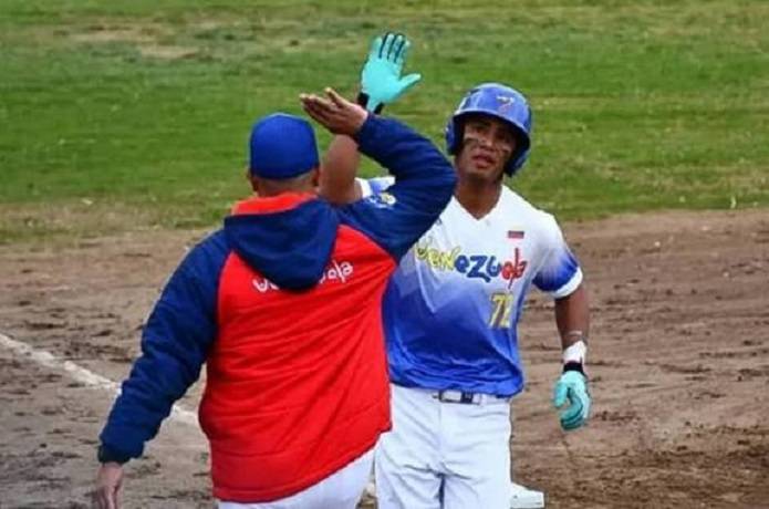 Venezuela vence a México en Panamericano U23 de Softbol