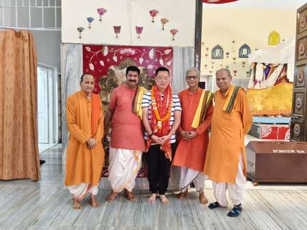 Singapore envoy offers prayers at Durga Bari Mandir in Delhi