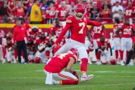 Watch Harrison Butker make last-second fire drill Chiefs field goal
