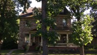 Harry and Meghan to Wed in Exclusive Morden, Manitoba Castle