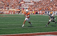 Deadspin | Arch Manning overcomes slow start to lead No. 7 Texas past UTEP
