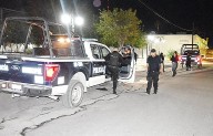 Oficial de policía de Monclova pide apoyo a compañeros; su mujer lo golpeaba